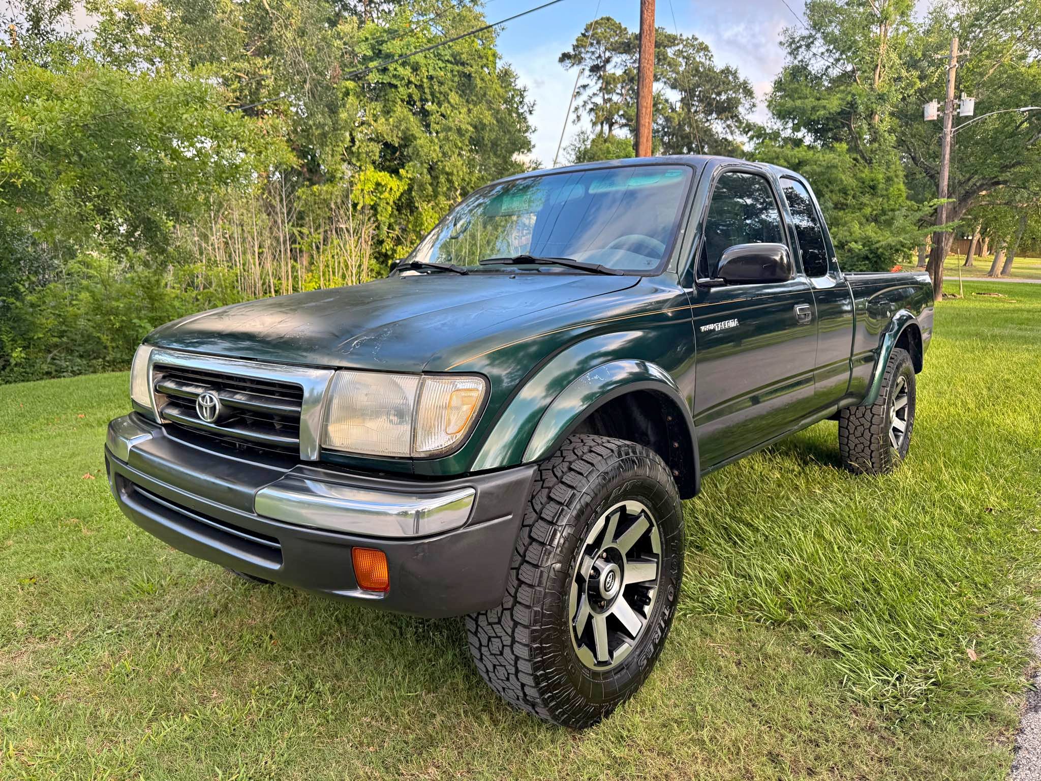 2000 Toyota Tacoma Xtracab - PreRunner
