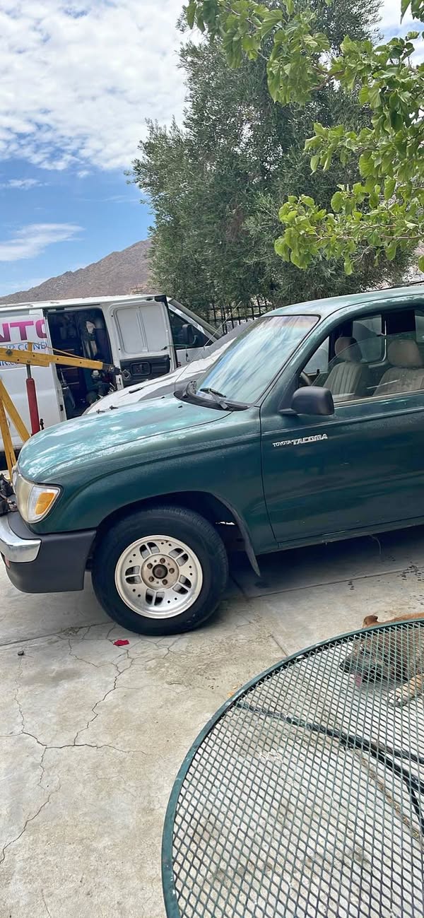 1999 Toyota Tacoma - SR5 Pickup