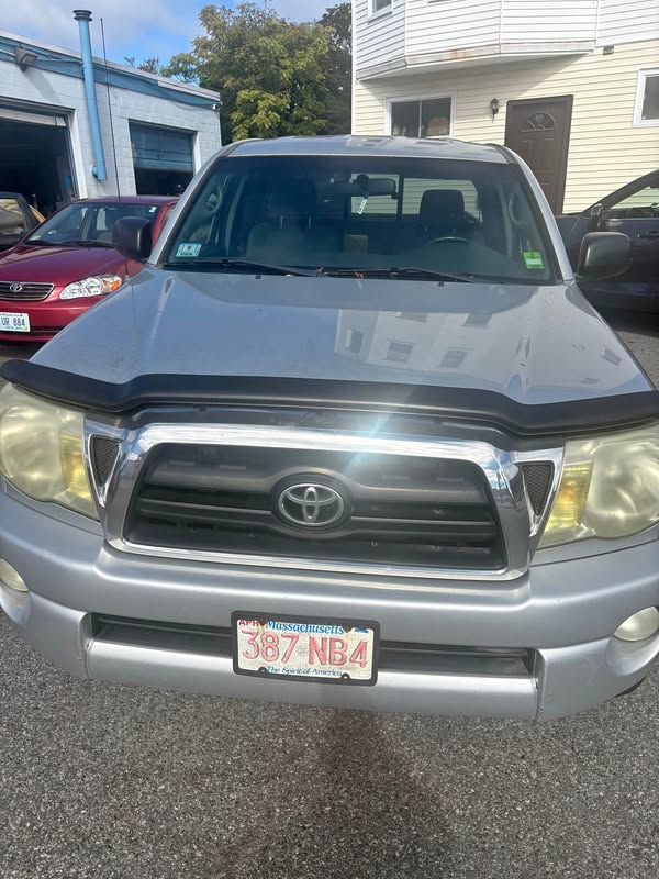 2005 Toyota Tacoma Xtracab - SR5 Pickup
