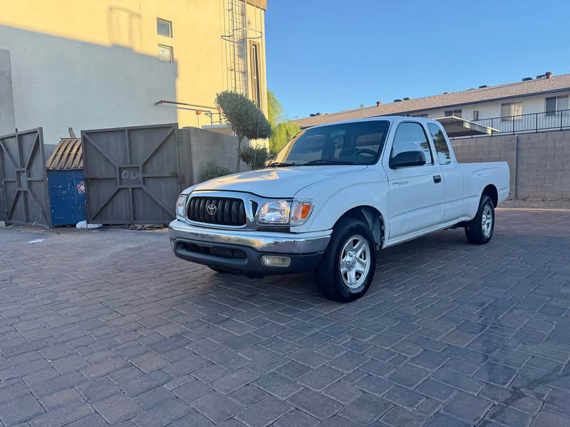 2001 Toyota Tacoma Xtracab - SR5 Pickup