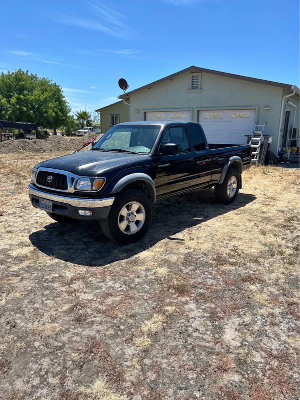 2001 Toyota Tacoma - Limited Pickup 2D 6 ft