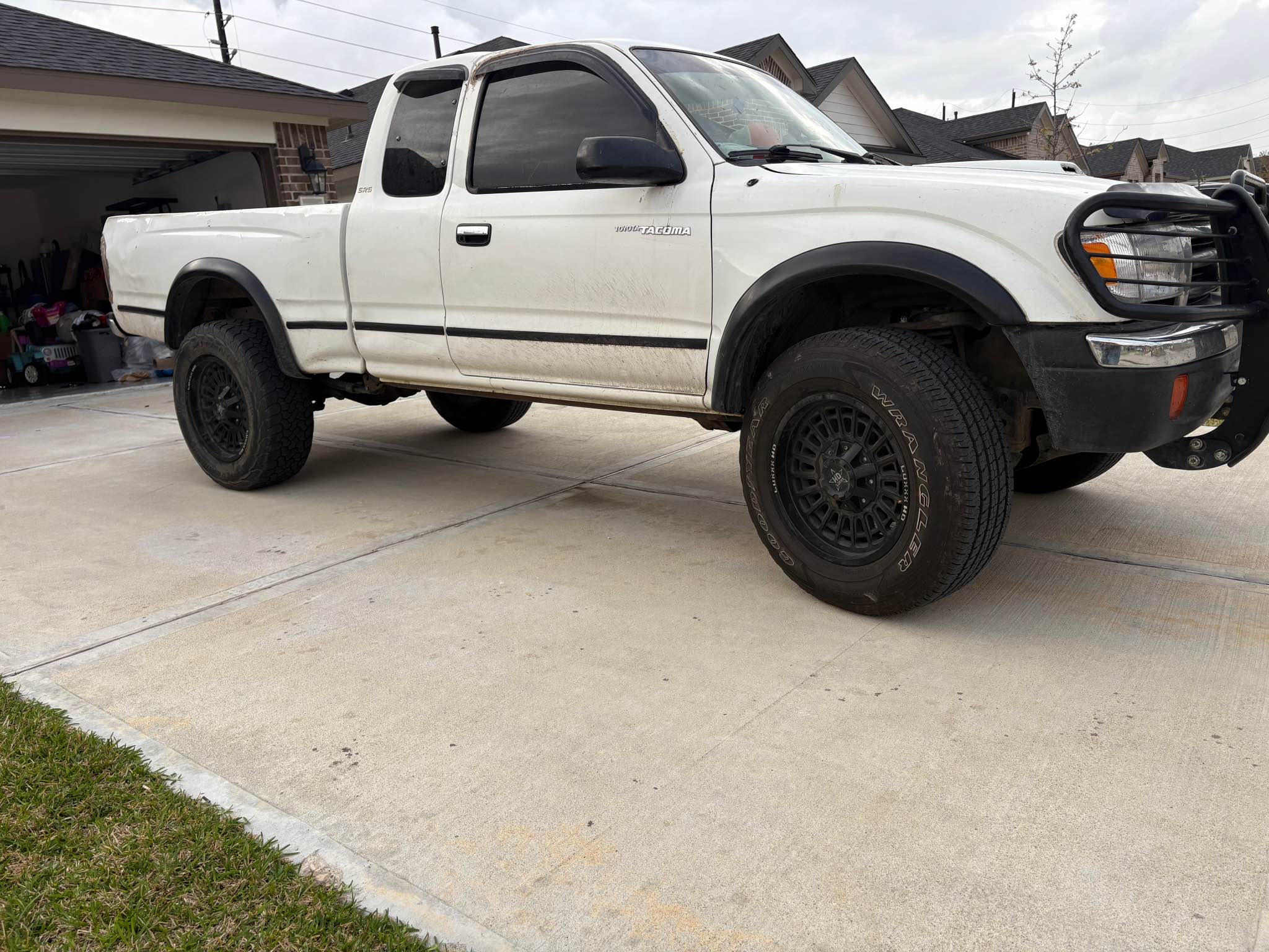 2001 Toyota Tacoma - SR5 Pickup