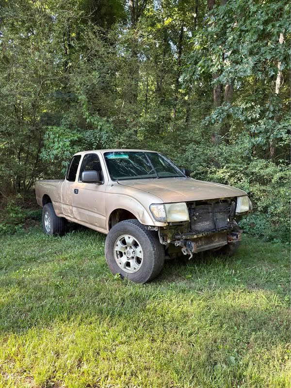 2000 Toyota Tacoma - Regular cab 4x4