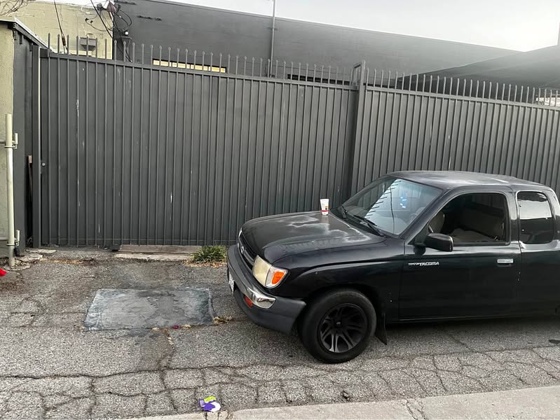 1999 Toyota Tacoma - Pickup 2D 6 ft