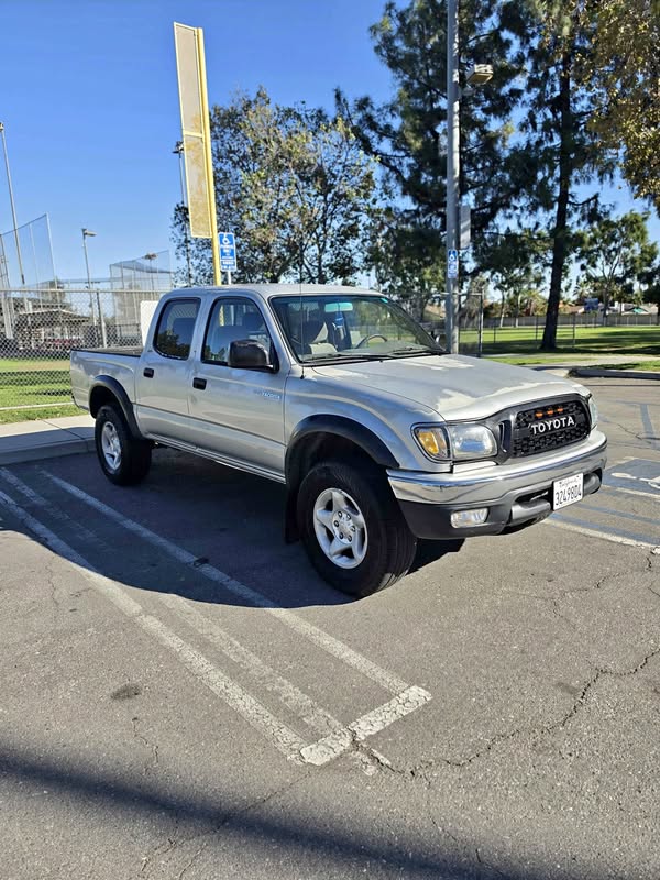 2004 Toyota Tacoma - Pickup
