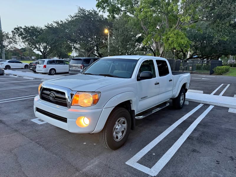 2005 Toyota Tacoma - PreRunner V6 SR5