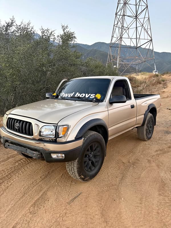 2001 Toyota Tacoma Regular Cab - PreRunner Pickup 2D 6 ft