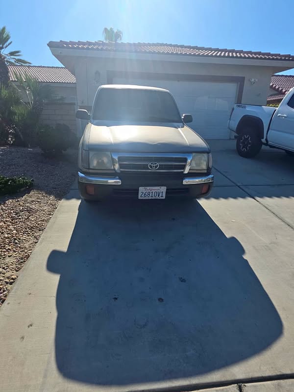 2000 Toyota Tacoma - Pickup 4D 5 ft
