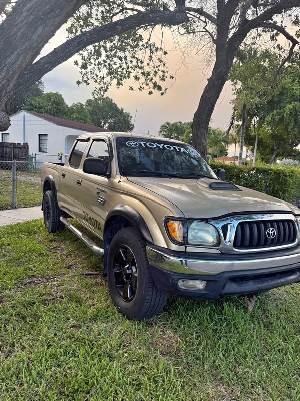2001 Toyota Tacoma Double Cab - Pickup 4D 6 ft