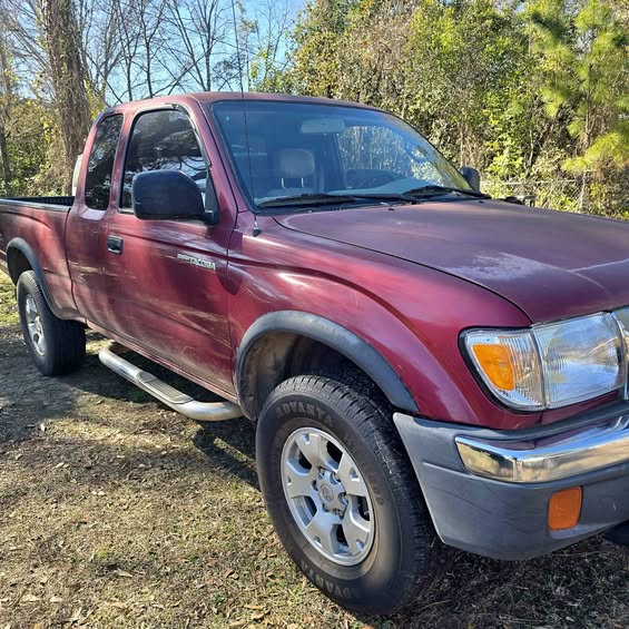 2000 Toyota Tacoma - Pickup 2D 6 ft