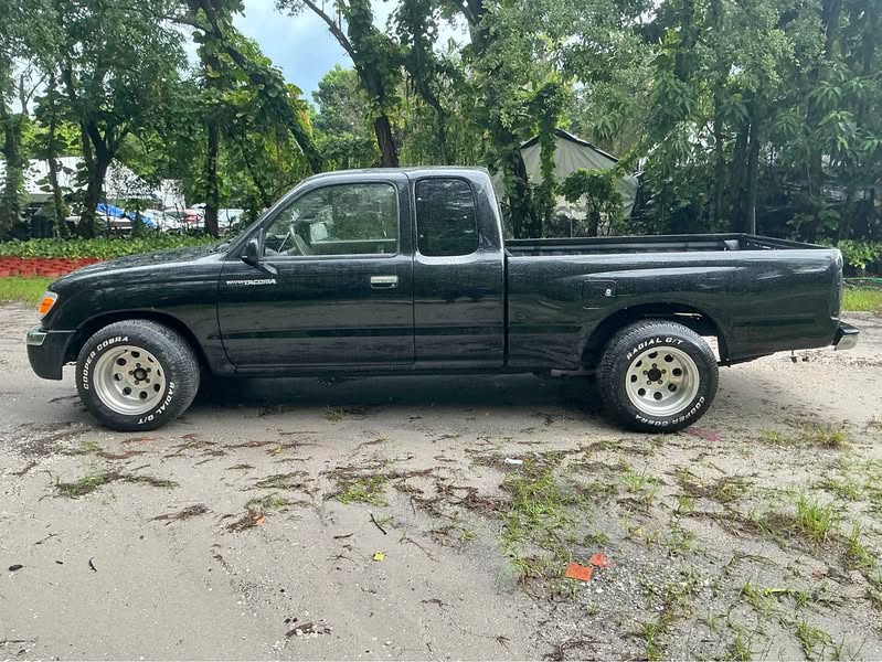 1999 TOYOTA  TACOMA SR