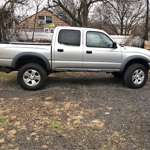 2002 Toyota Tacoma - TRD Off-Road Pickup 4D 5 ft