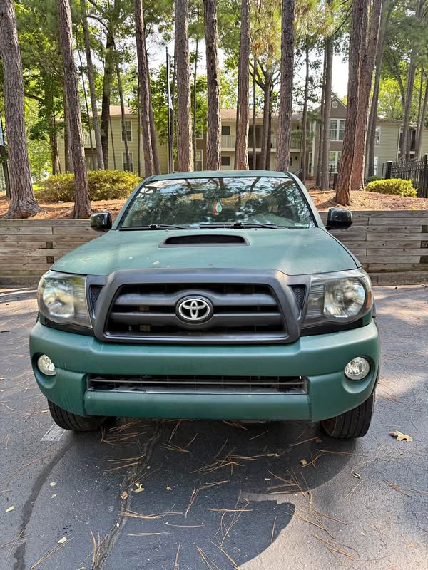 2005 Toyota Tacoma - PreRunner 4D
