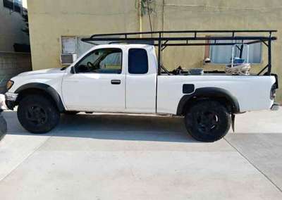 2002 Toyota Tacoma Xtracab - PreRunner