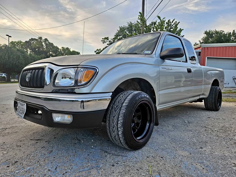 2003 Toyota Tacoma Xtracab - SR5 Pickup