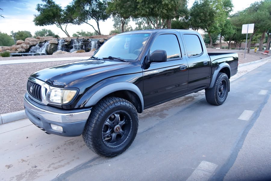 2004 Toyota Tacoma - 4WD 4D
