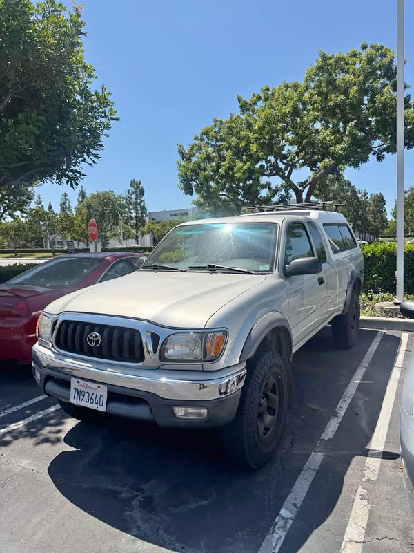 2004 Toyota Tacoma - 4WD 4D