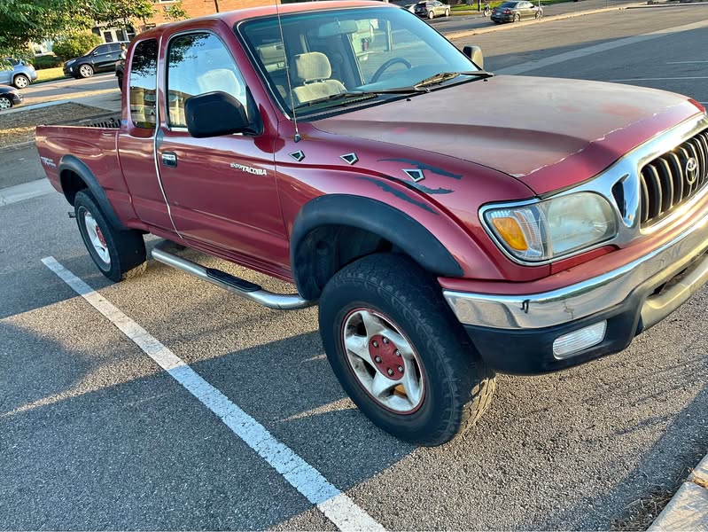 2001 Toyota Tacoma Xtracab - SR5 Pickup