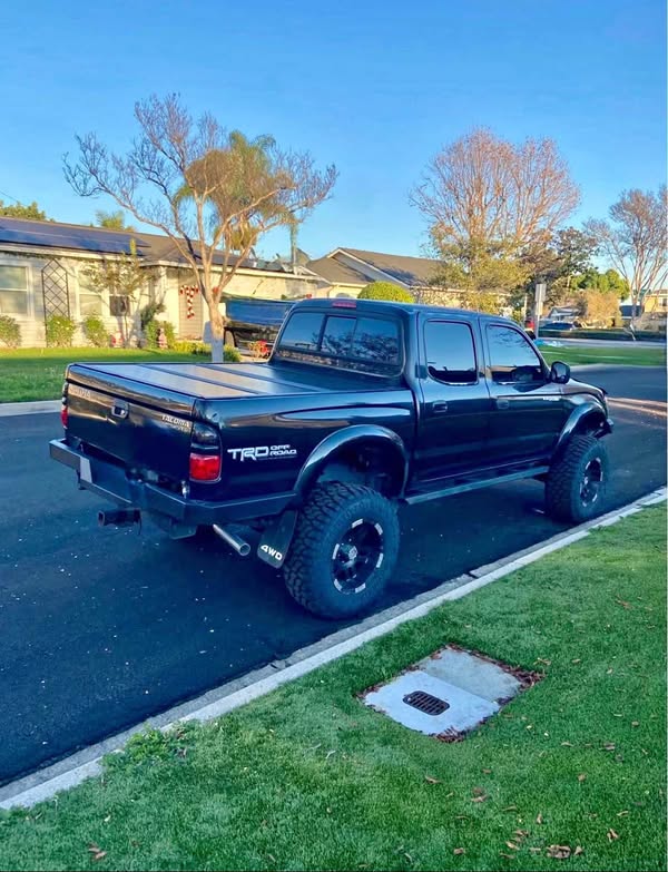 2004 Toyota Tacoma - 4WD 4D
