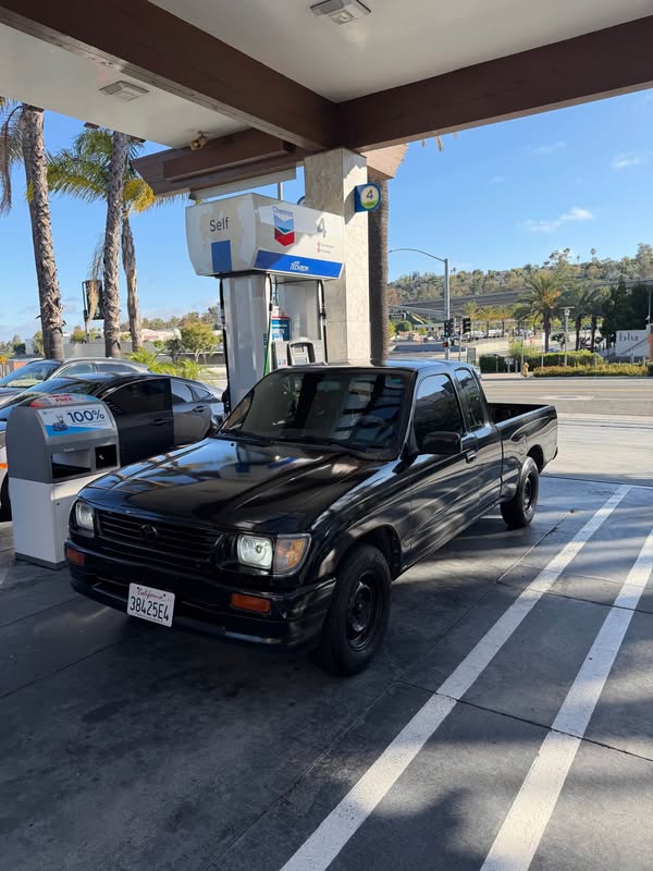 1996 Toyota Tacoma Xtracab - Limited
