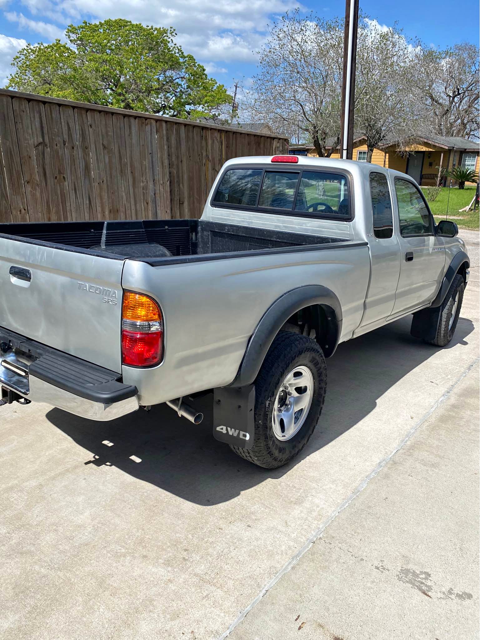 2004 Toyota Tacoma - Pickup