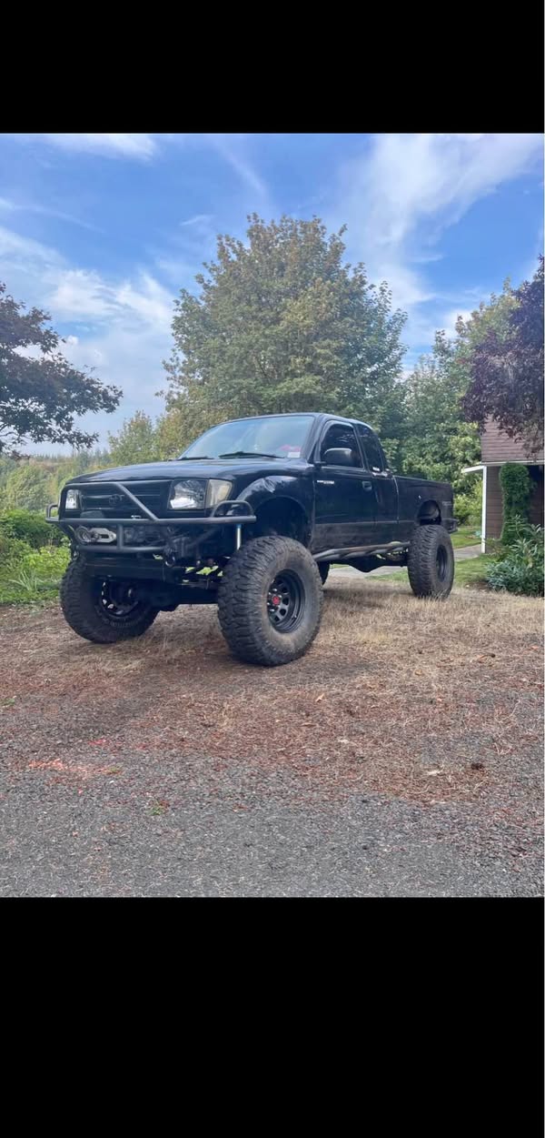 1998 Toyota Tacoma Xtracab - SR5 Pickup
