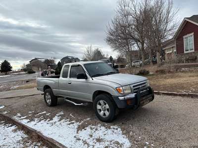 2000 Toyota Tacoma Xtracab - Pickup