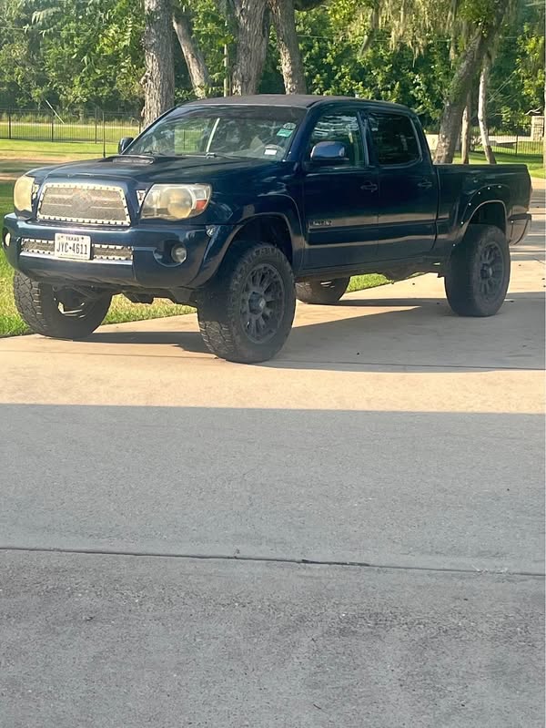 2005 Toyota Tacoma Double Cab - SR5 Pickup 4D 6 ft