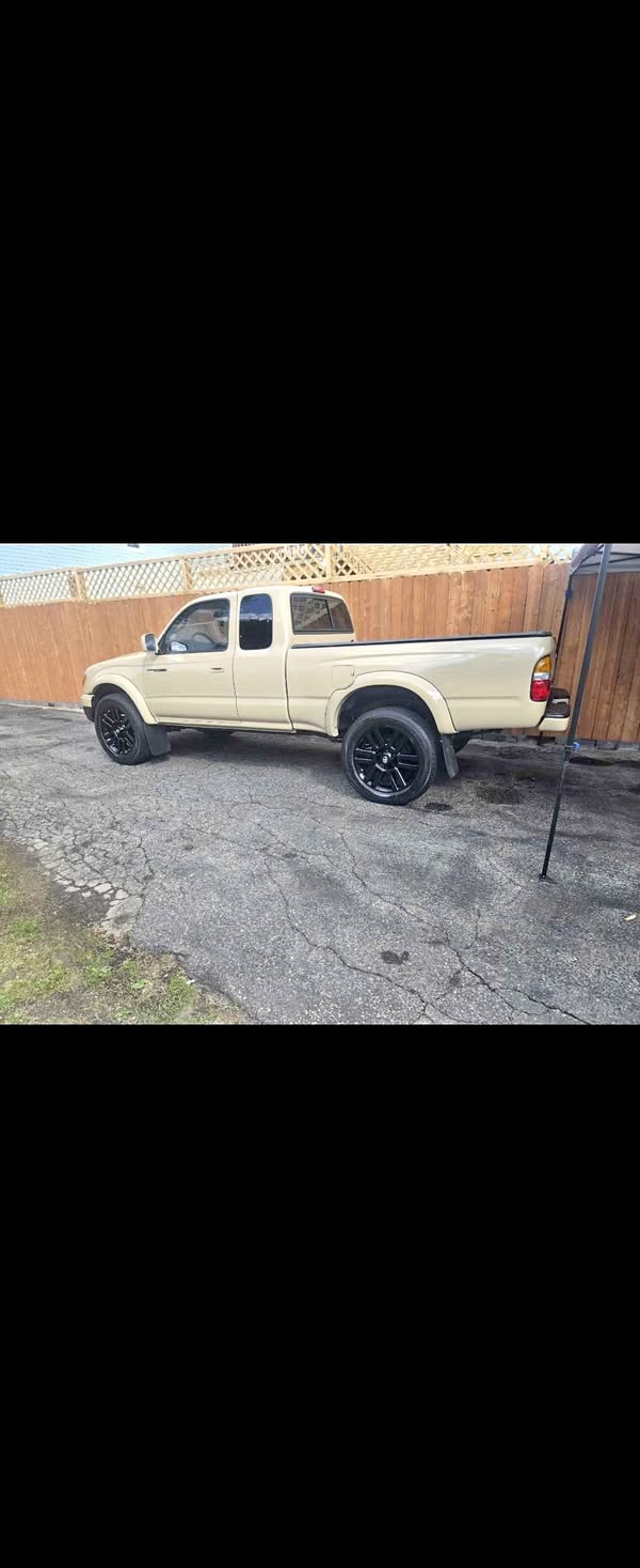 2002 Toyota Tacoma - SR5 Pickup