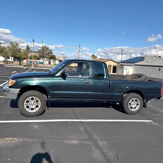 1998 Toyota Tacoma Xtracab - Pickup