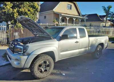 2005 Toyota Tacoma - S-Runner Pickup