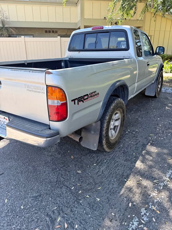 2000 Toyota Tacoma - TRD Off-Road Pickup 4D 5 ft