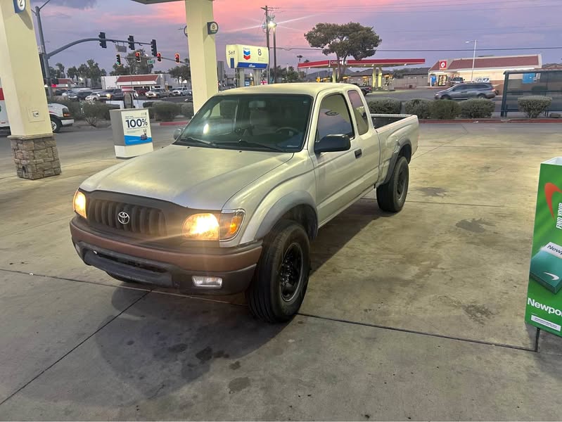 2001 Toyota Tacoma - Pickup