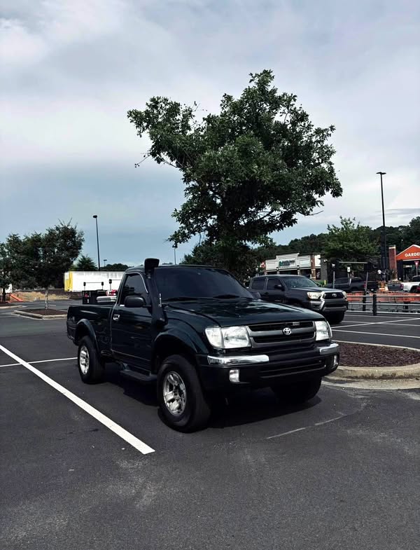 2000 Toyota Tacoma - PreRunner Pickup 2D 6 ft