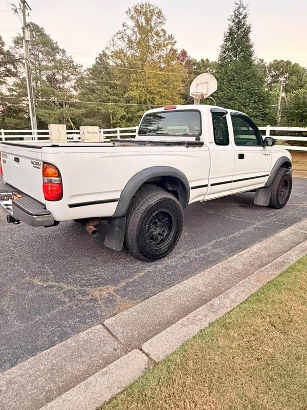 2004 Toyota Tacoma - Lx