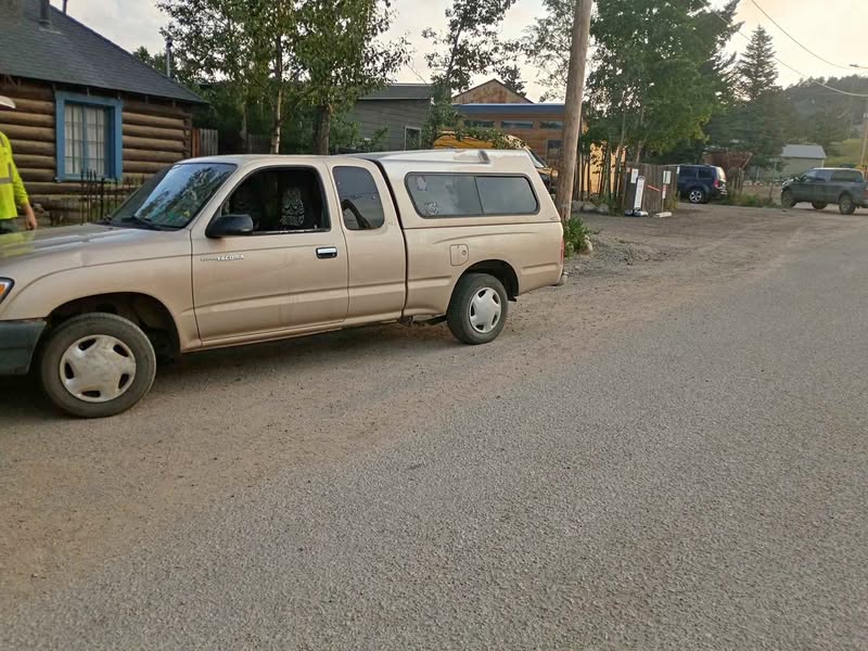 2000 Toyota Tacoma Xtracab - SR5 Pickup