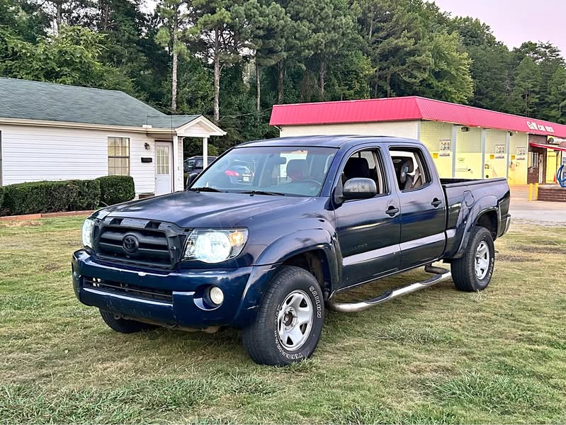 2005 Toyota Tacoma - PreRunner 4D