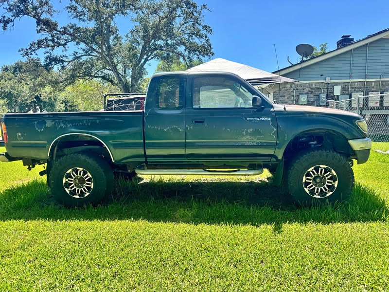 1997 Toyota Tacoma Xtracab - SR5 Pickup