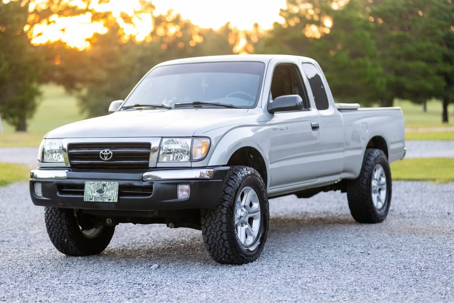 2000 Toyota Tacoma Xtracab - Prerunner sr5