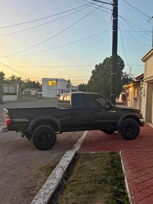 2004 Toyota Tacoma Xtracab - SR5