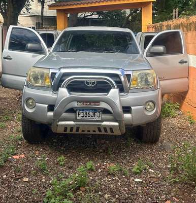 2005 Toyota Tacoma - Pickup