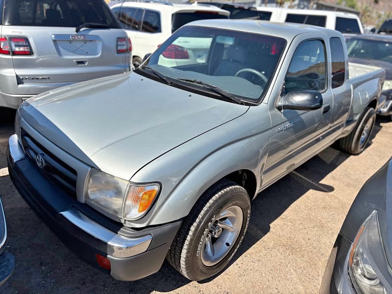 2000 Toyota Tacoma - 2dr SR5 Extended Cab SB