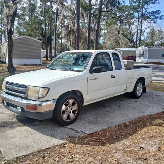 1998 Toyota Tacoma Xtracab - Pickup