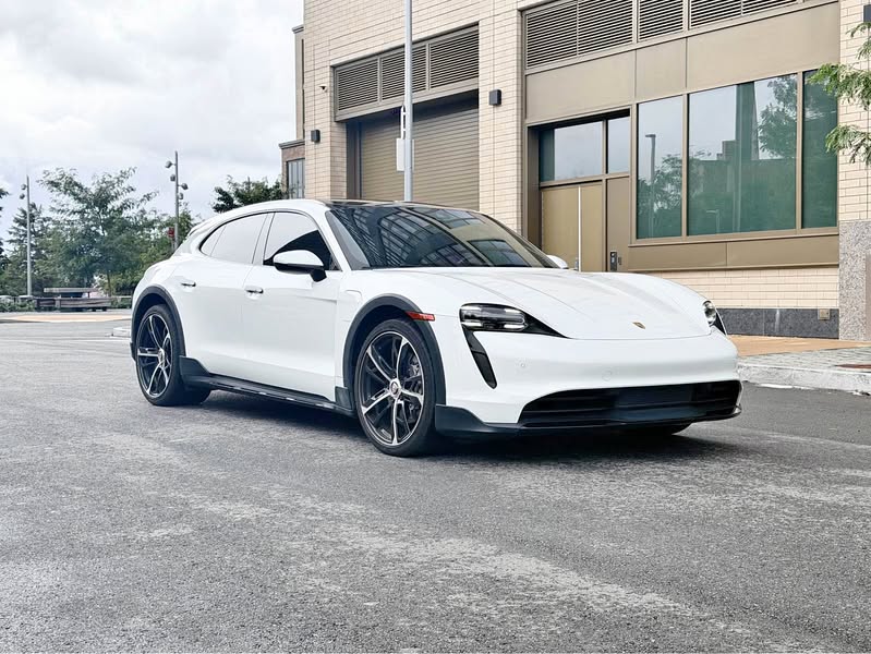 2022 Porsche Porsche Taycan Cross Turismo - 4 Wagon 4D