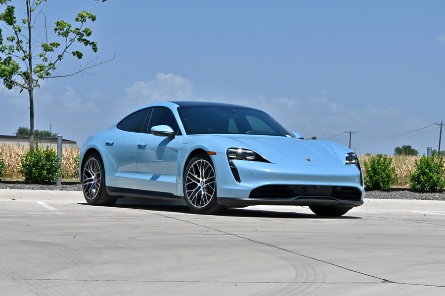 2022 Porsche Taycan