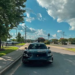 2025 Porsche Taycan 4