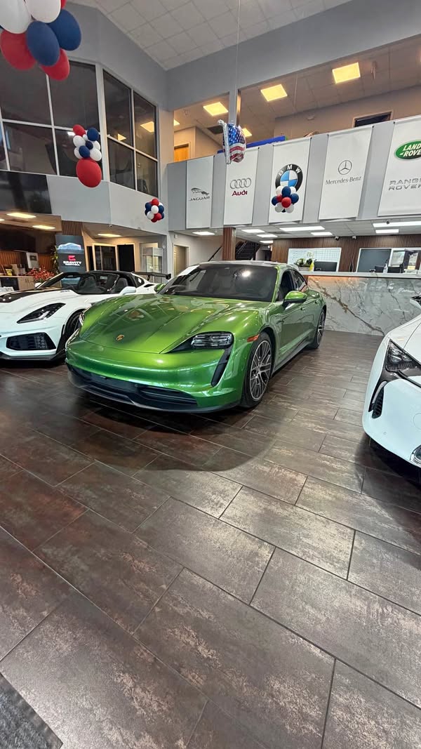 2023 Porsche Porsche Taycan
