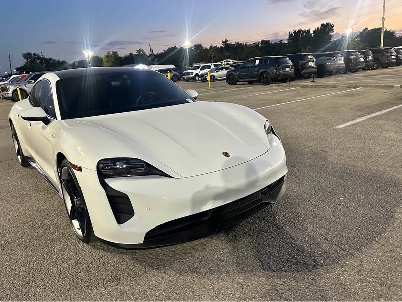 2021 Porsche Porsche Taycan