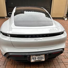 2022 Porsche TAYCAN BASE