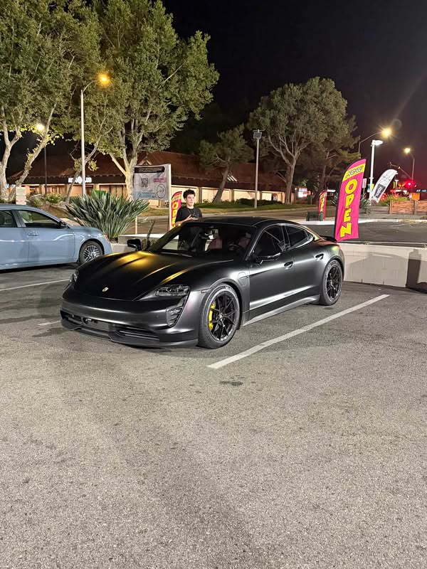 2021 Porsche Porsche Taycan - 4s (1000 HP)